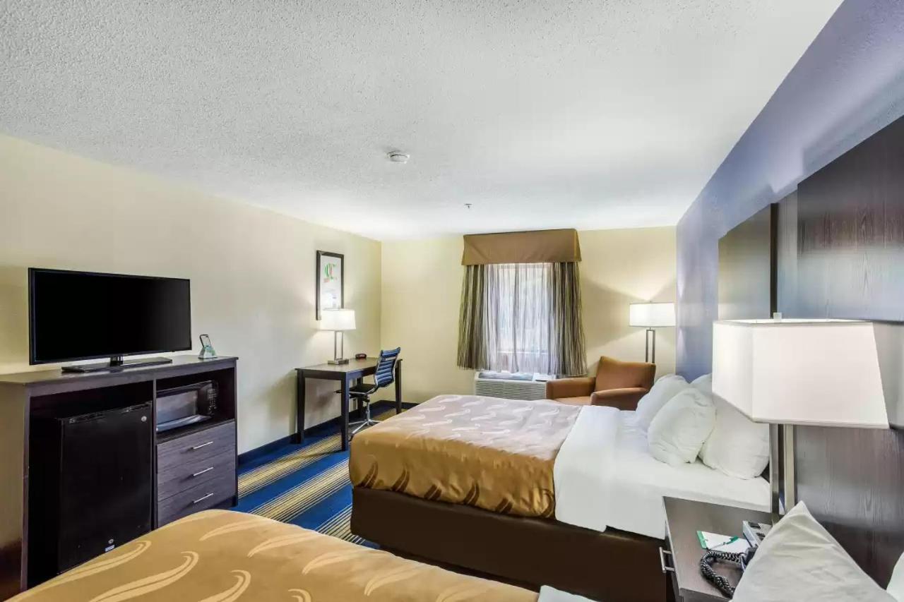 Quality Inn Charleston Exteriör bild